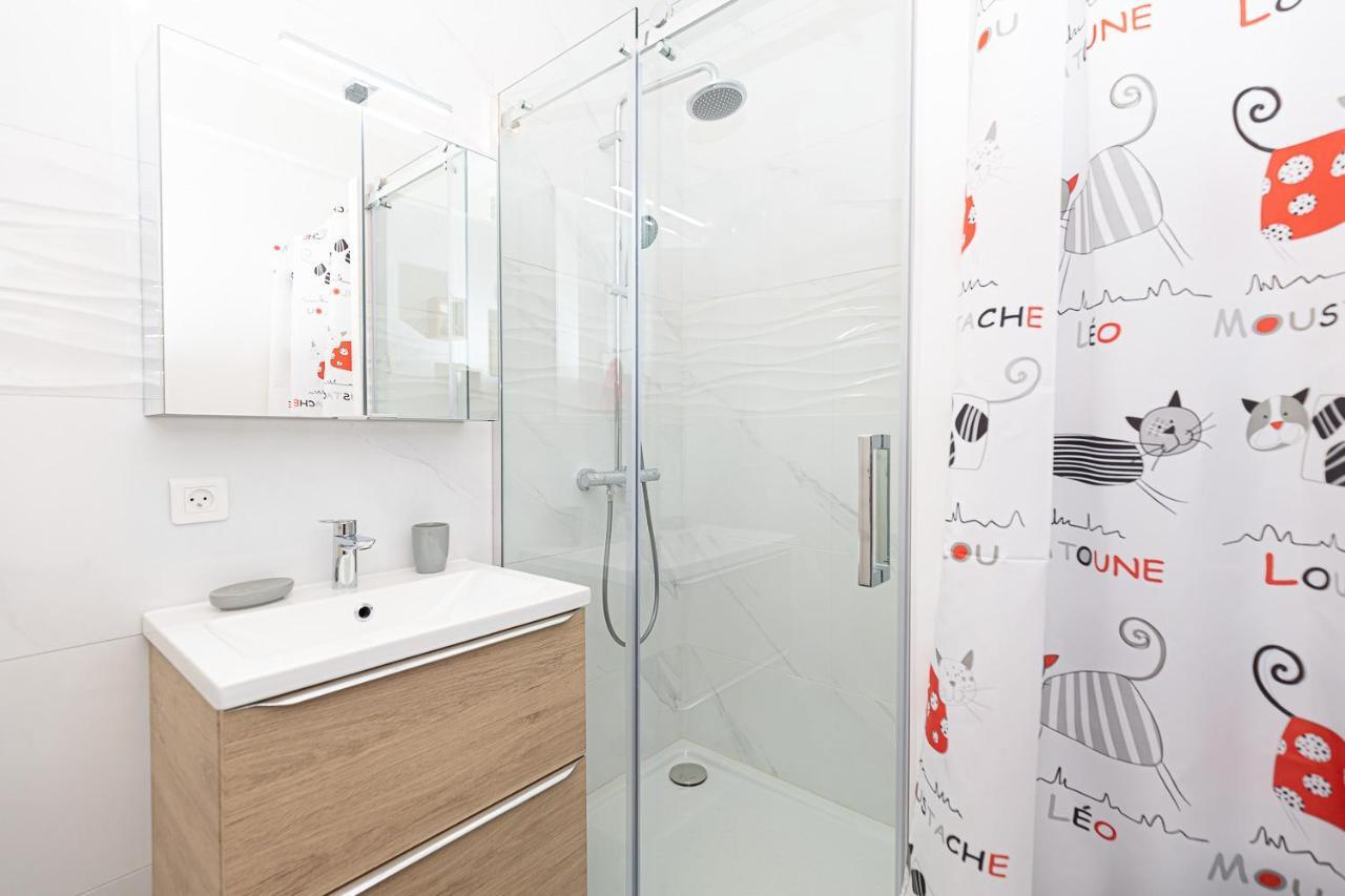 Le Petit Clement - F2- 39M2 - Metz - Proche Gare Et Centre Pompidou Avec Parking Public Apartment Ngoại thất bức ảnh